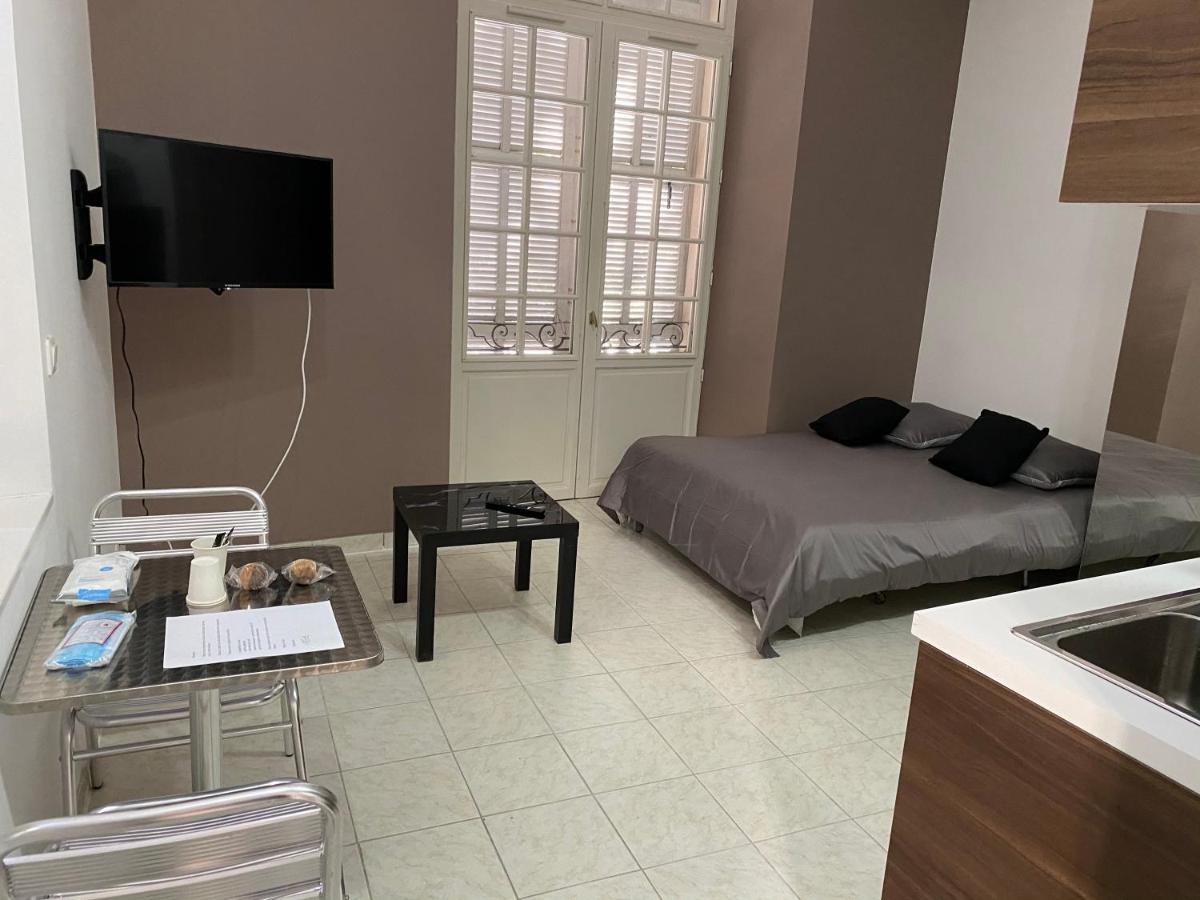 Aparthotel Five Stars S1